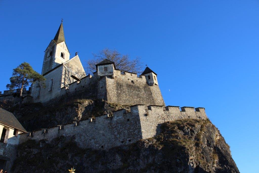 Die Mauern der Burg Hochosterwitz
