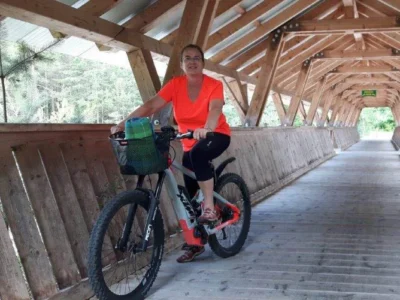 Elke Bitzan auf einem Fahrrad