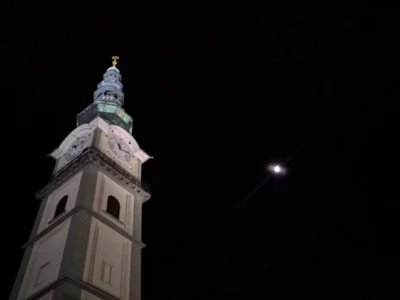 stadtpfarrturm_am_abend Der Klegenfurter Stadtpfarrturm zu später Stunde